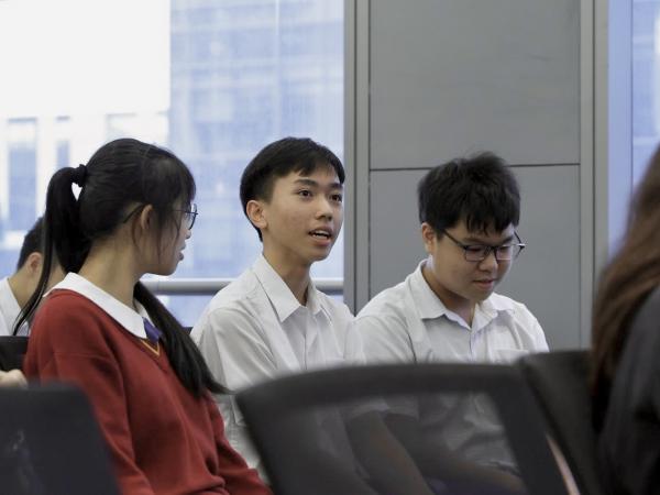 聯校深圳交流團 - 到訪四方精創公司