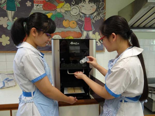 3D Food Printer is set up in the cookery room to promote STEM education